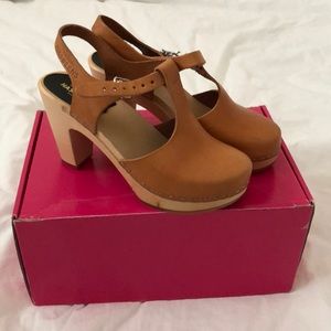 Swedish hasbeens T-strap sky high clogs